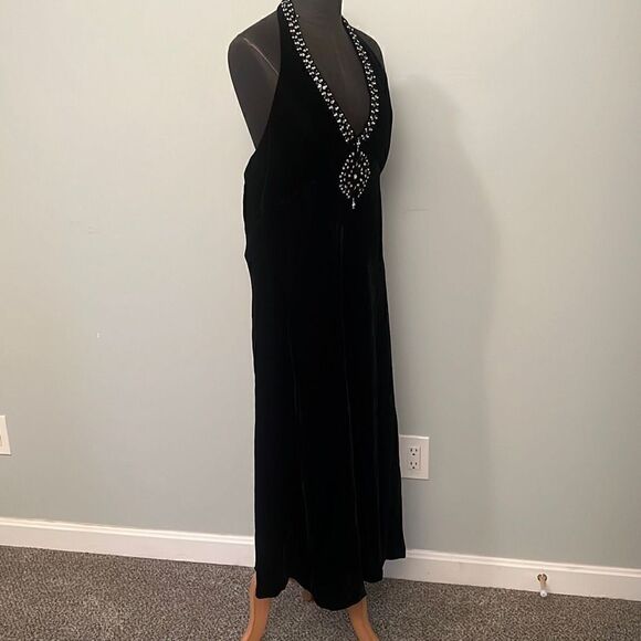 Eliza J New York Women's Black Low Back Embellished Velvet Halter Evening Dress - Picture 4 of 9